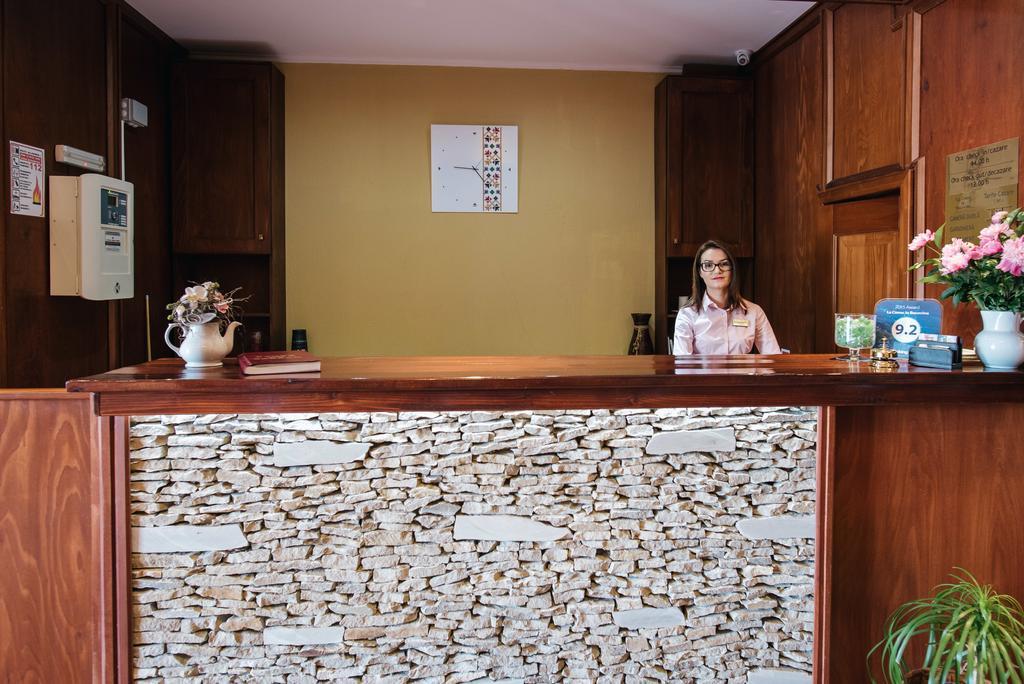 מלון גורה הומורולווי La Conac In Bucovina מראה חיצוני תמונה