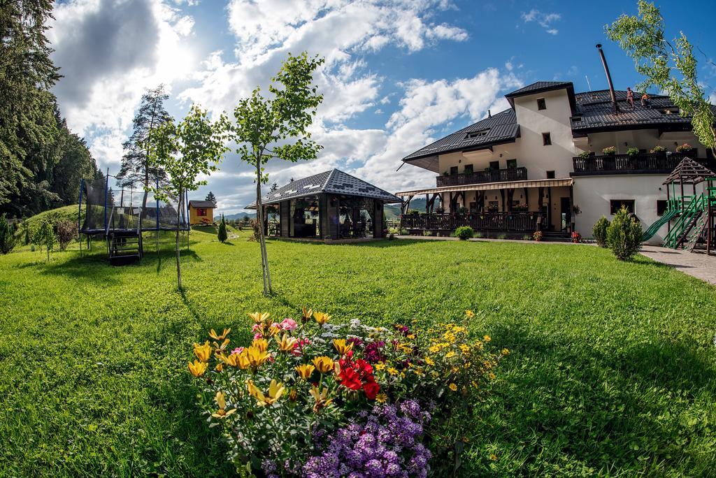 מלון גורה הומורולווי La Conac In Bucovina מראה חיצוני תמונה